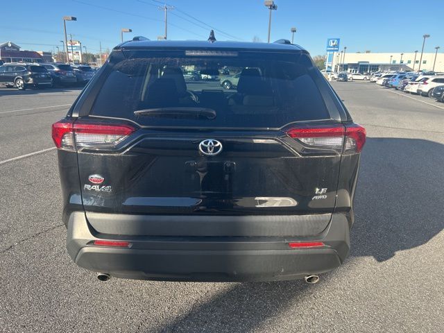 2020 Toyota RAV4 LE