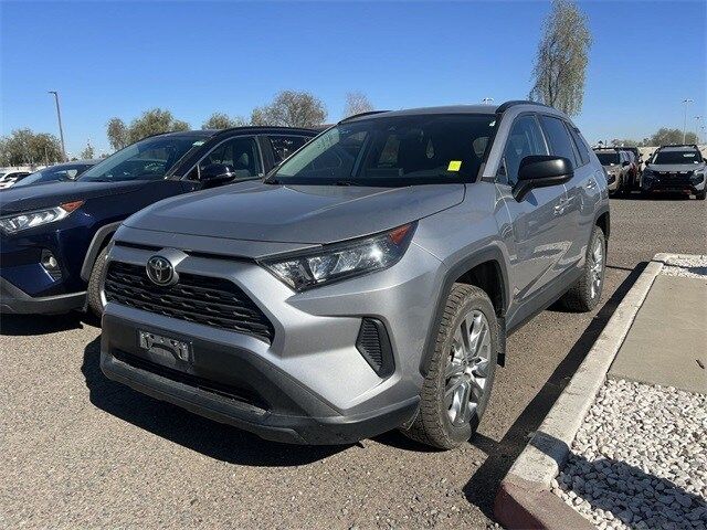 2020 Toyota RAV4 LE