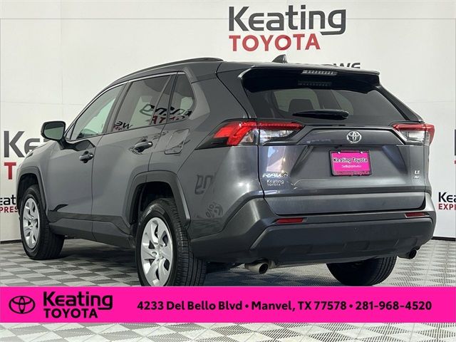 2020 Toyota RAV4 LE