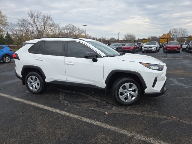 2020 Toyota RAV4 LE