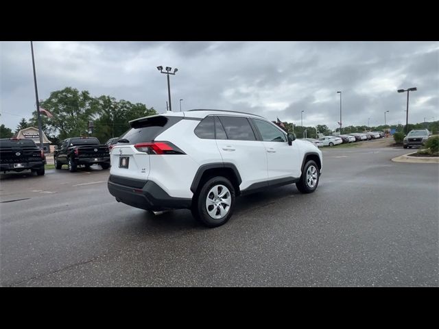 2020 Toyota RAV4 LE