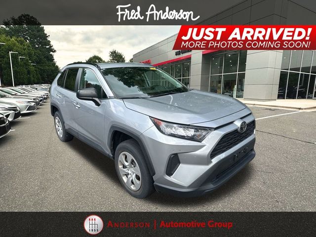 2020 Toyota RAV4 LE