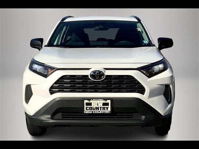 2020 Toyota RAV4 LE