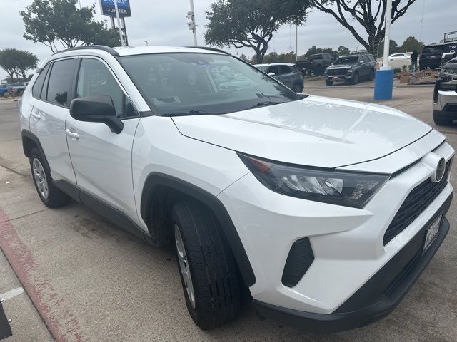 2020 Toyota RAV4 LE