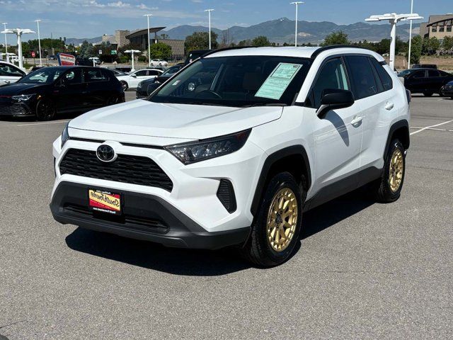 2020 Toyota RAV4 LE