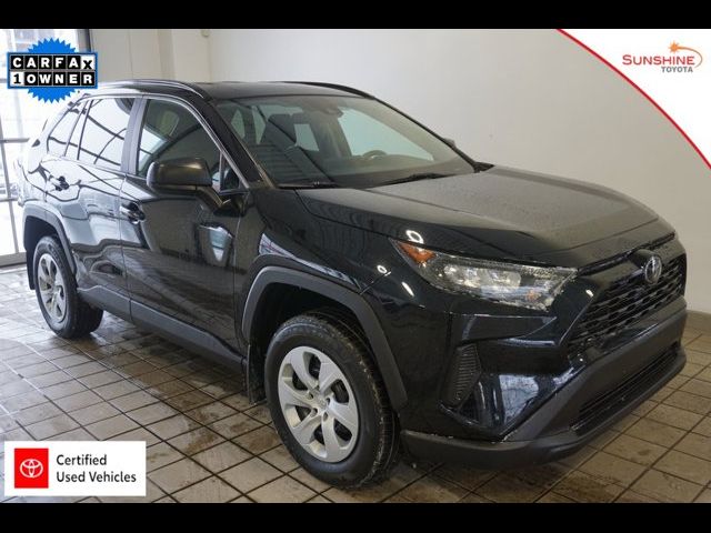 2020 Toyota RAV4 LE