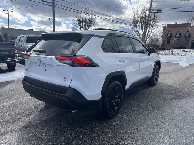 2020 Toyota RAV4 LE