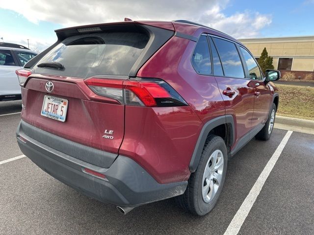 2020 Toyota RAV4 LE