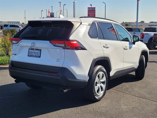 2020 Toyota RAV4 LE