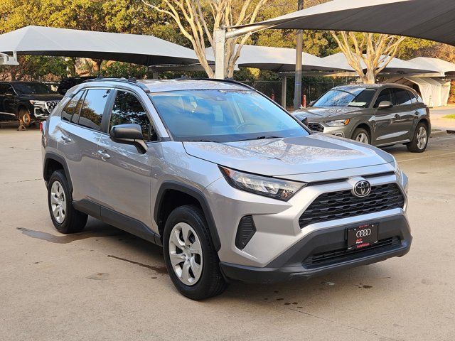 2020 Toyota RAV4 LE