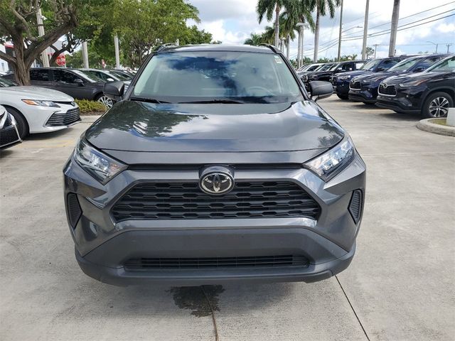 2020 Toyota RAV4 LE