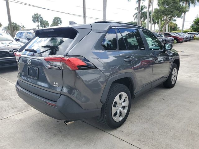 2020 Toyota RAV4 LE