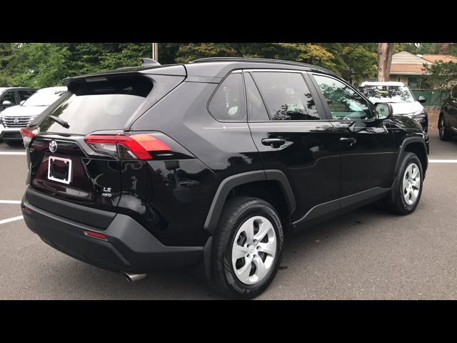 2020 Toyota RAV4 LE