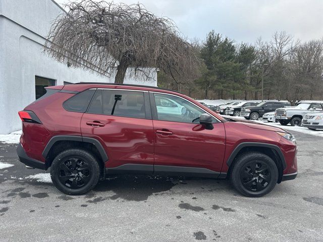 2020 Toyota RAV4 LE