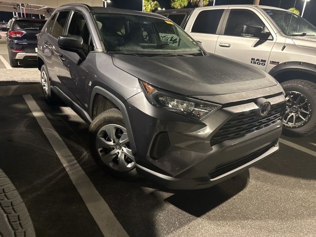 2020 Toyota RAV4 LE