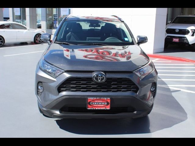 2020 Toyota RAV4 LE