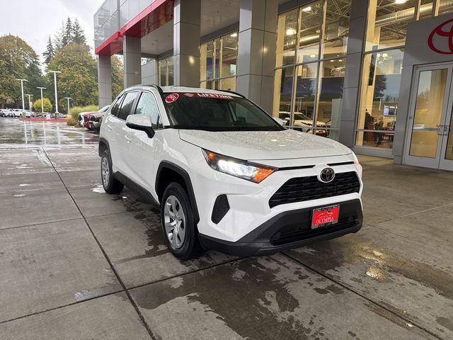 2020 Toyota RAV4 LE