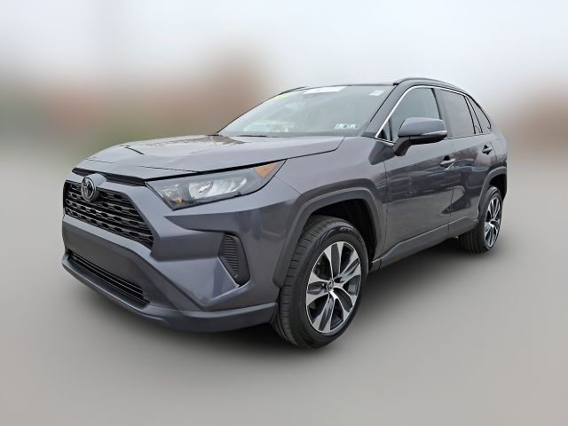 2020 Toyota RAV4 LE