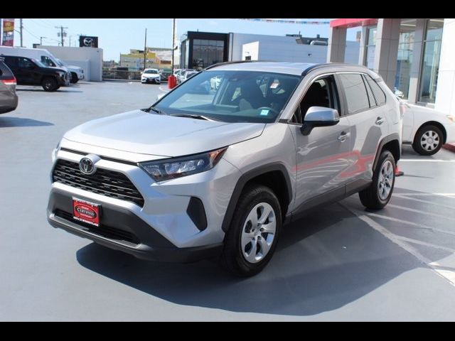 2020 Toyota RAV4 LE