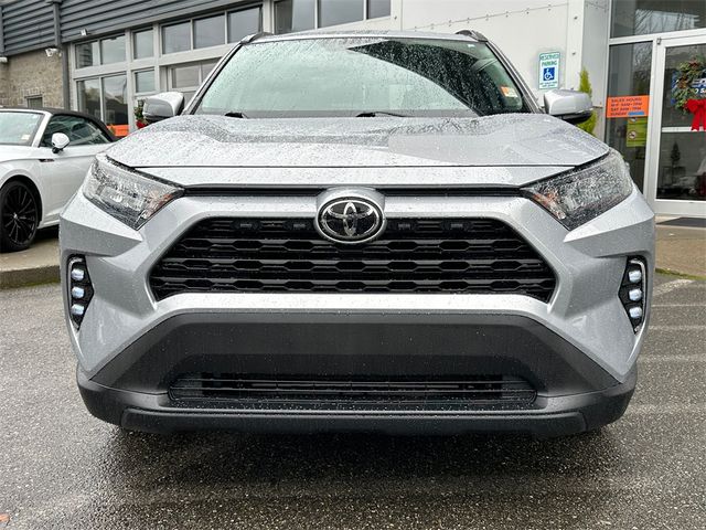 2020 Toyota RAV4 LE