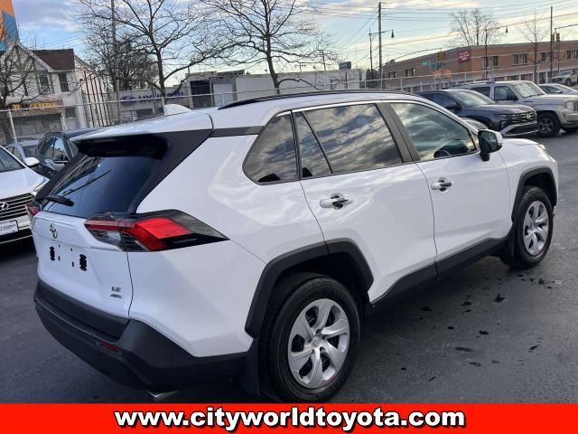 2020 Toyota RAV4 LE