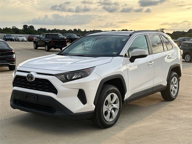 2020 Toyota RAV4 LE