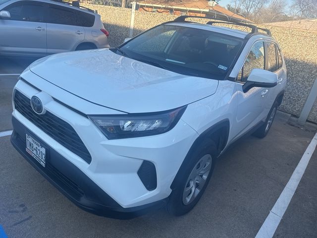 2020 Toyota RAV4 LE