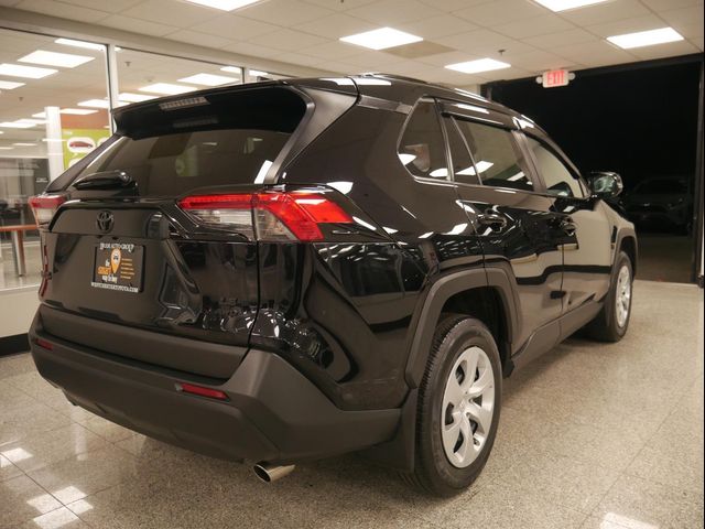 2020 Toyota RAV4 LE