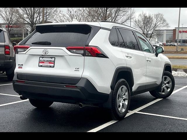 2020 Toyota RAV4 LE