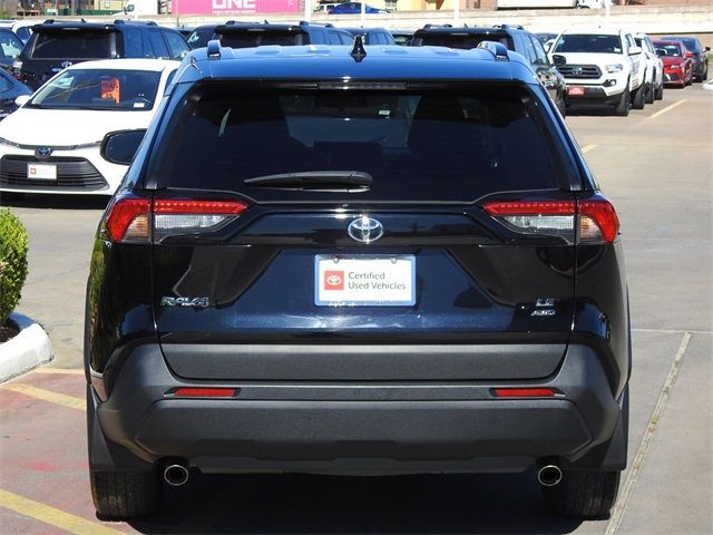 2020 Toyota RAV4 LE