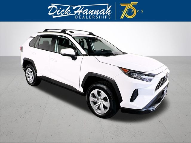 2020 Toyota RAV4 LE