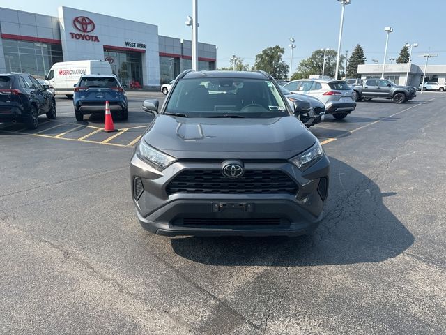 2020 Toyota RAV4 LE