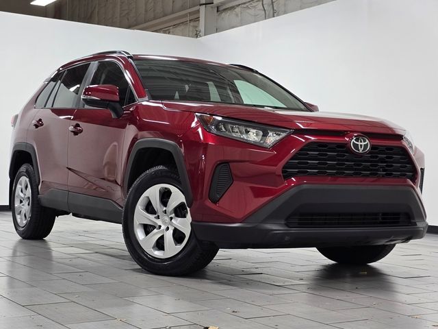 2020 Toyota RAV4 LE