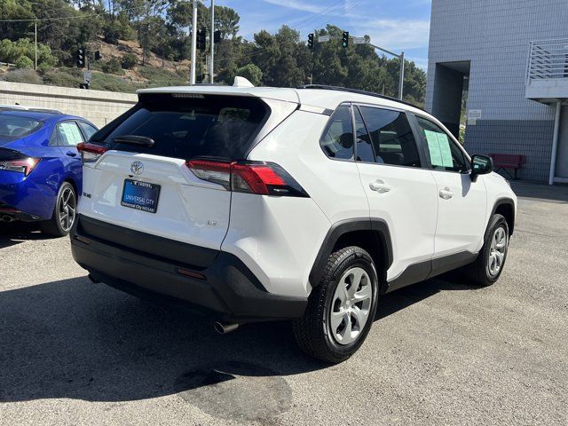 2020 Toyota RAV4 LE