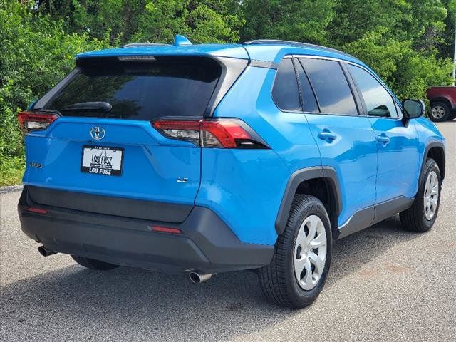 2020 Toyota RAV4 LE