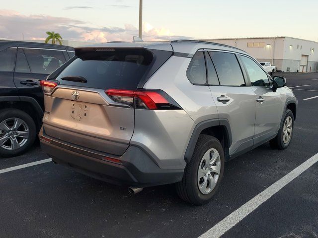 2020 Toyota RAV4 LE