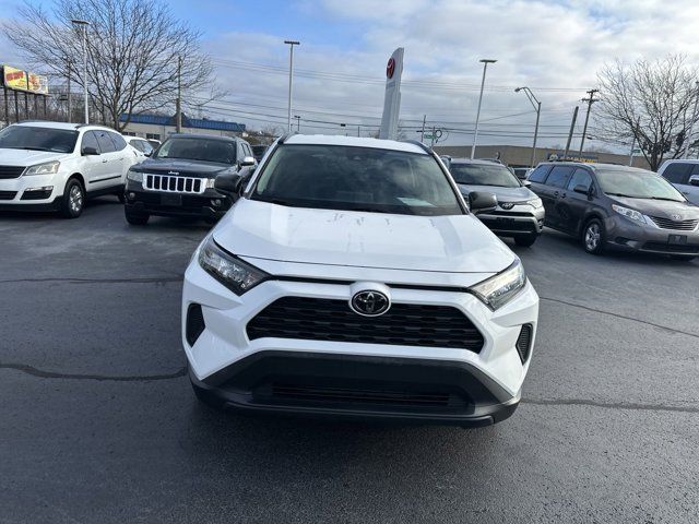 2020 Toyota RAV4 LE