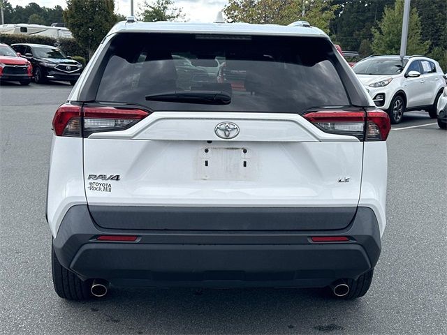 2020 Toyota RAV4 LE