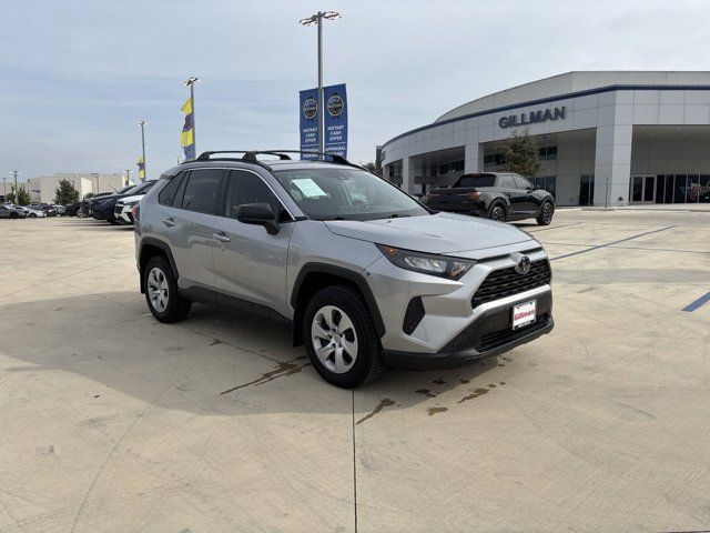 2020 Toyota RAV4 LE