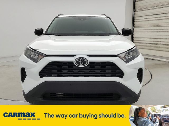 2020 Toyota RAV4 LE