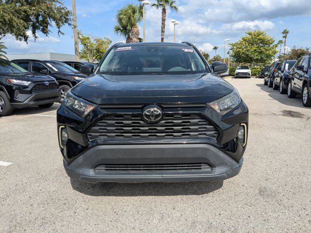 2020 Toyota RAV4 LE