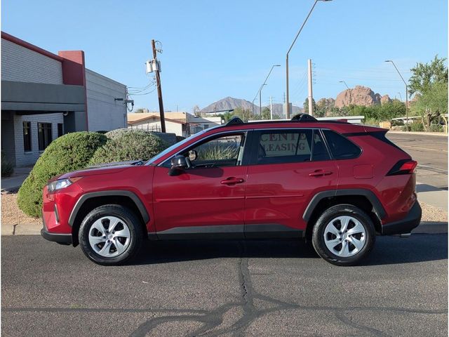 2020 Toyota RAV4 LE