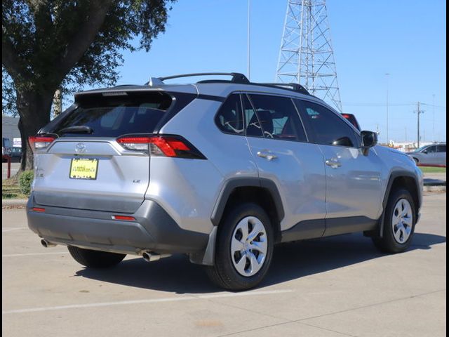 2020 Toyota RAV4 LE