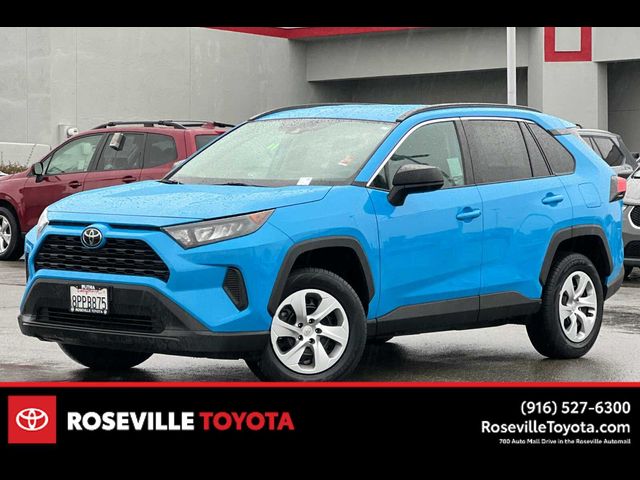 2020 Toyota RAV4 LE