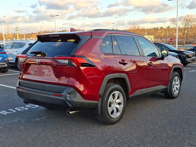 2020 Toyota RAV4 LE