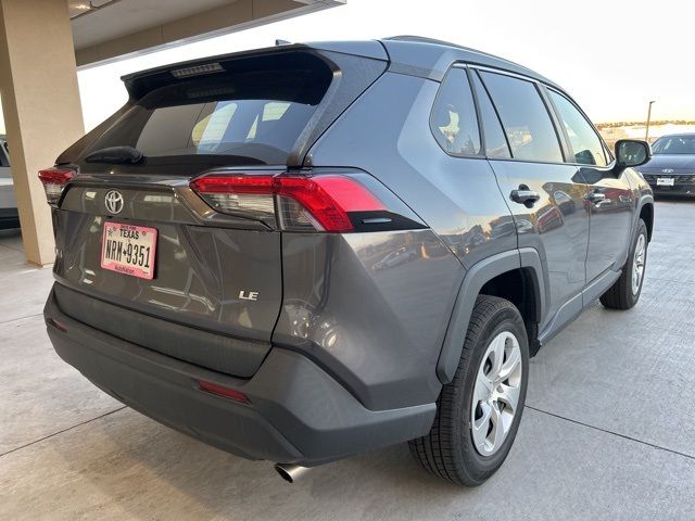 2020 Toyota RAV4 LE