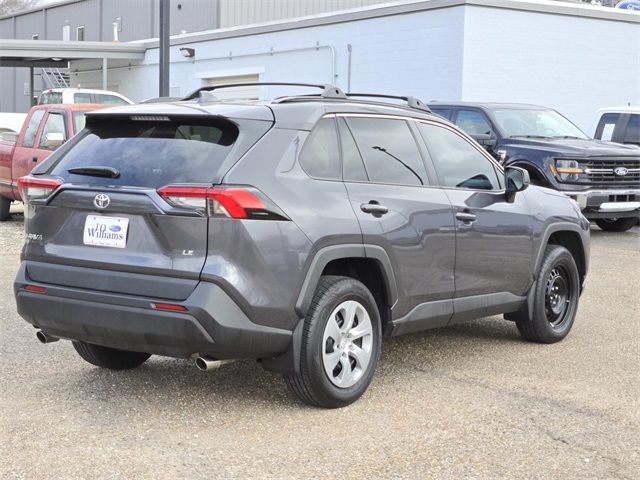 2020 Toyota RAV4 LE