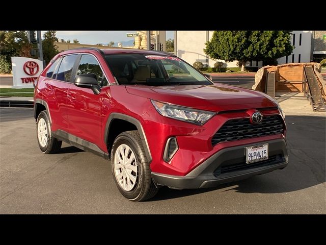 2020 Toyota RAV4 LE