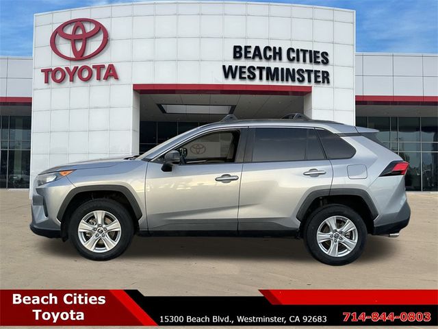 2020 Toyota RAV4 LE