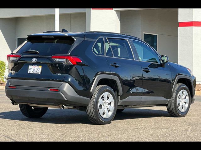 2020 Toyota RAV4 LE